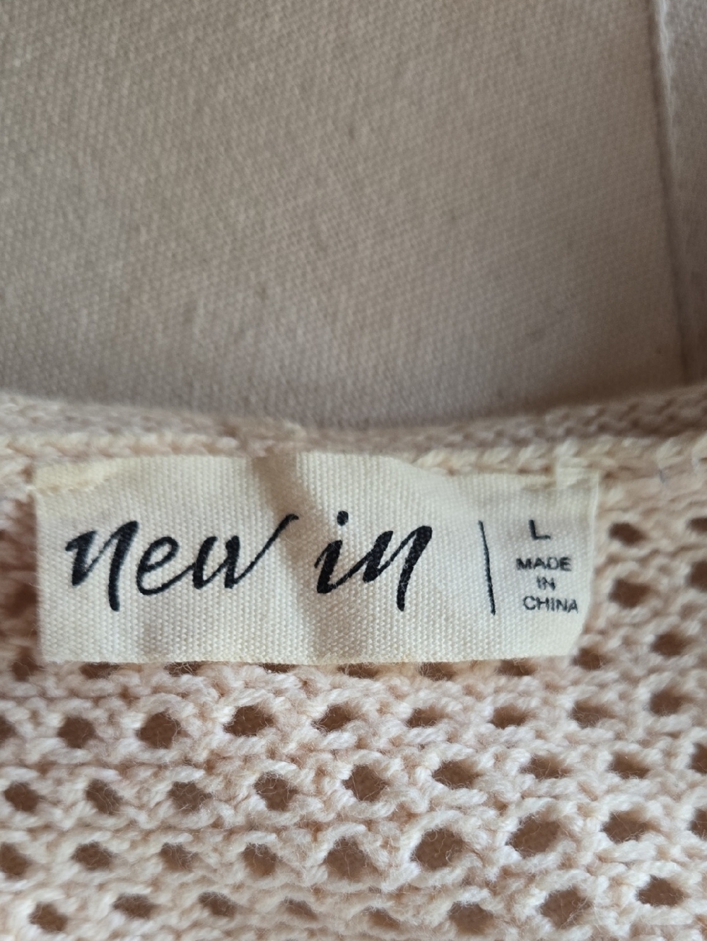 New In Cream Cropped Open Knit Sleeveless Sweater Size Large - Picture 9 of 11